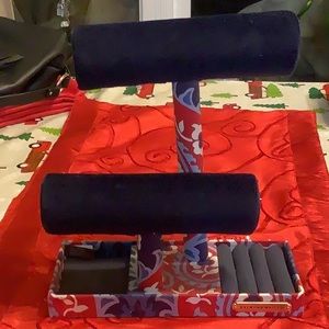 NWOT JEWELRY HOLDER